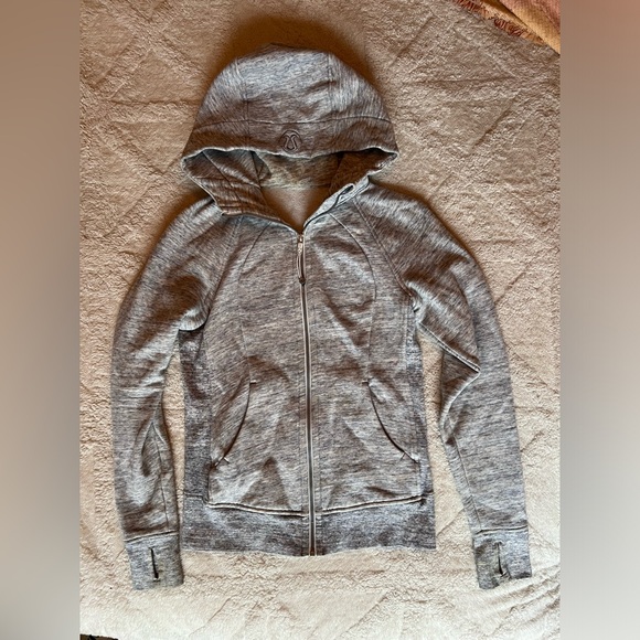 lululemon Scuba Hoodie - size 6 - Picture 3 of 7